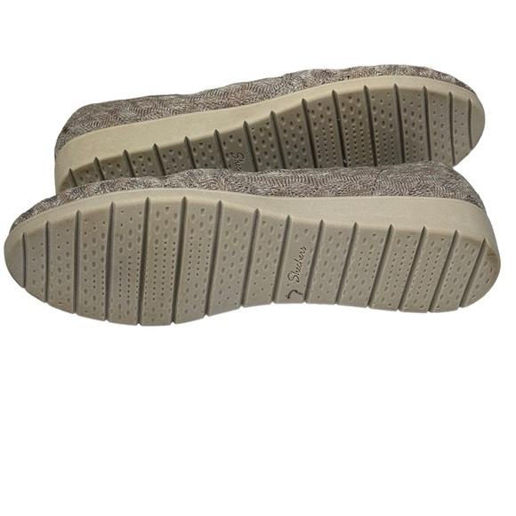 NEW Skechers Cleo Flex Wedge Endearment Women's Slip-On Comfort Shoes Size 6.5 - Picture 6 of 8